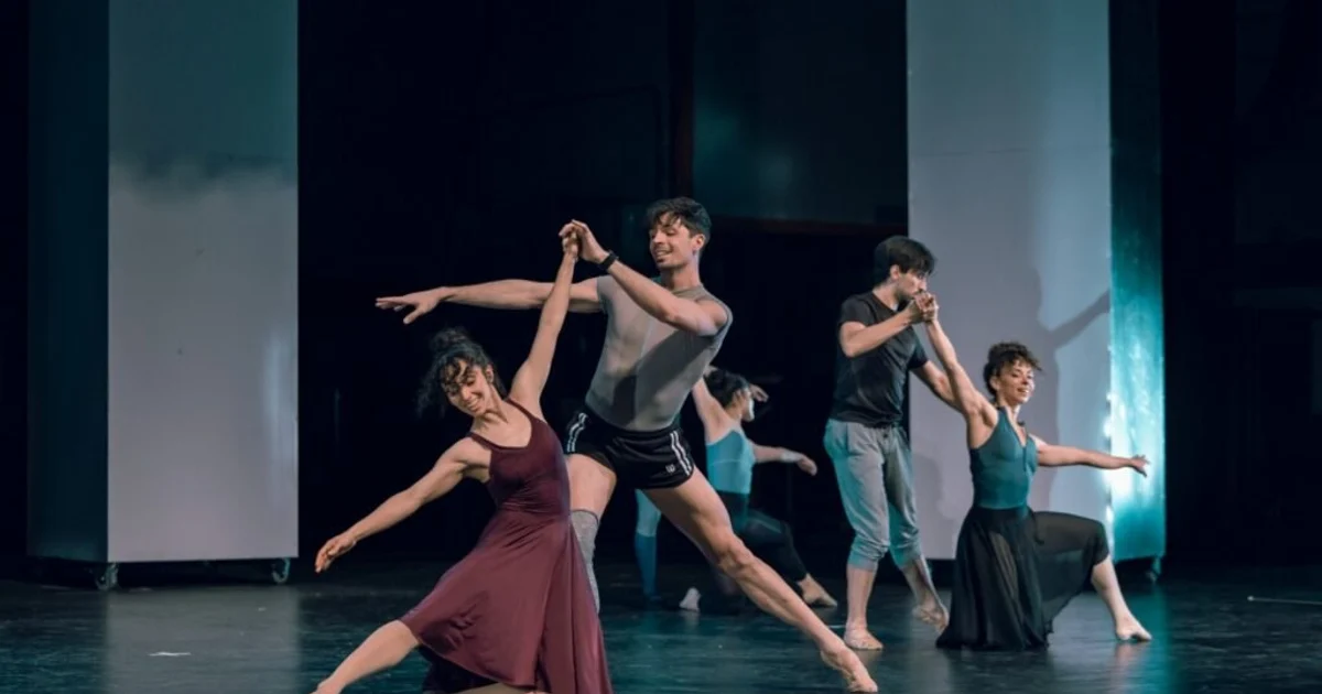 Bailarines durante una presentación del ballet Ana Karenina en Guatemala