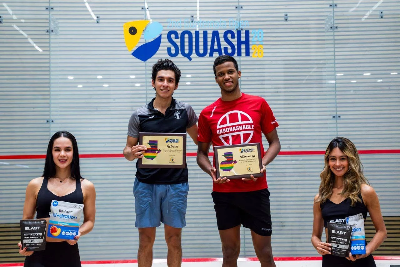 Alejandro Enríquez durante el 2do Guatemala Open de squash en la zona 13 de la Ciudad de Guatemala
