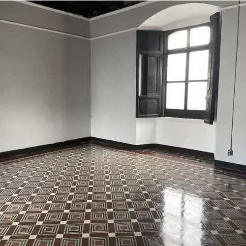 Interior de la Casa Oliver después de su recuperación