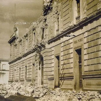 Edificio de Correos de Guatemala después de los terremotos de 1917 y 1918