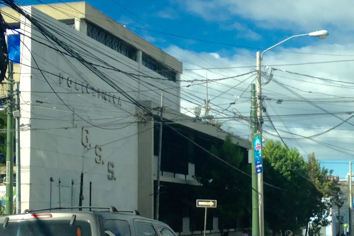 Policlínica del IGSS en el Centro Histórico de la Ciudad de Guatemala