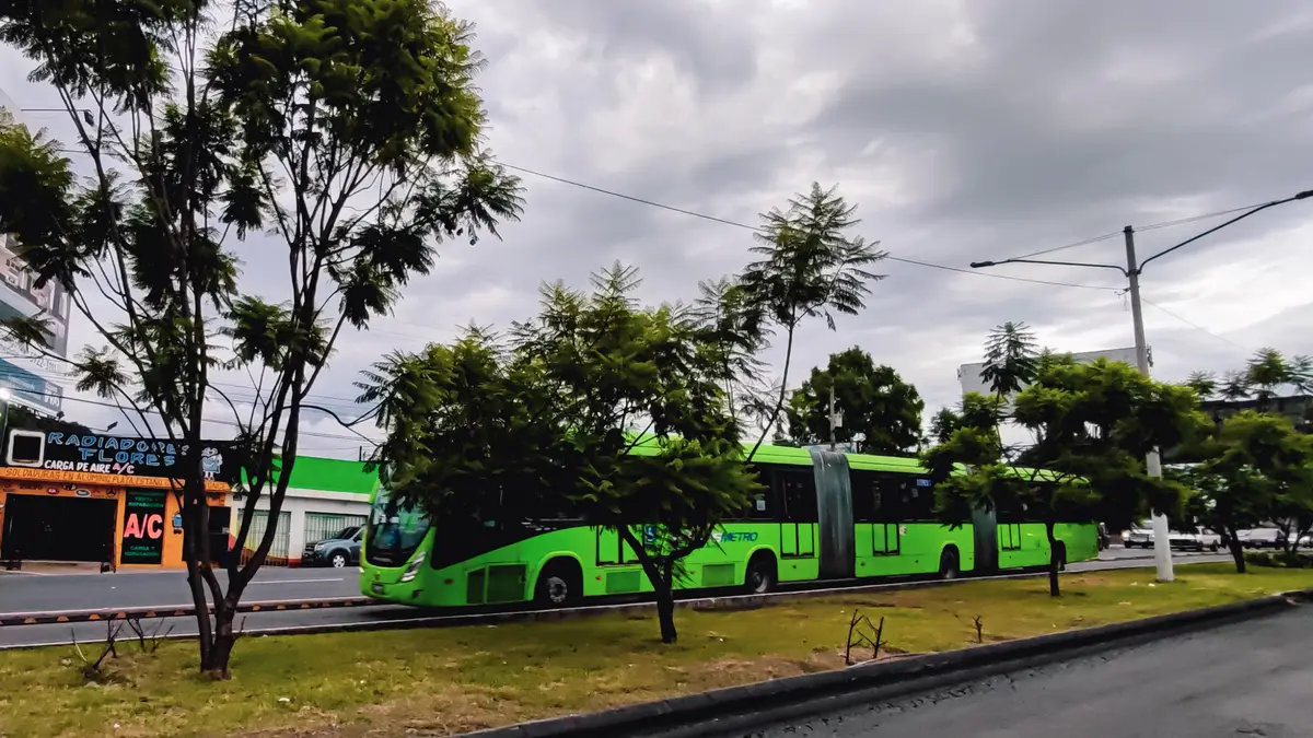 Metroriel: 20.5 km, 22 estaciones y trenes cada cuatro minutos