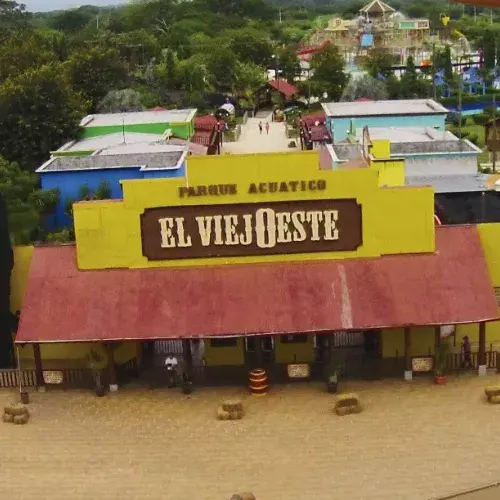Entrada del Parque Acuático El ViejOeste vista desde arriba