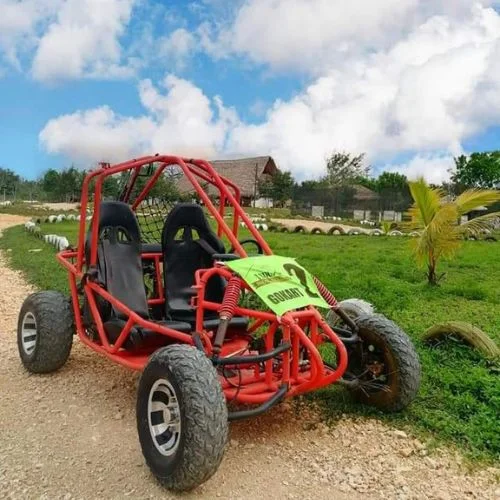 Go kart en la pista de terracería del Parque Ecológico Ixponé