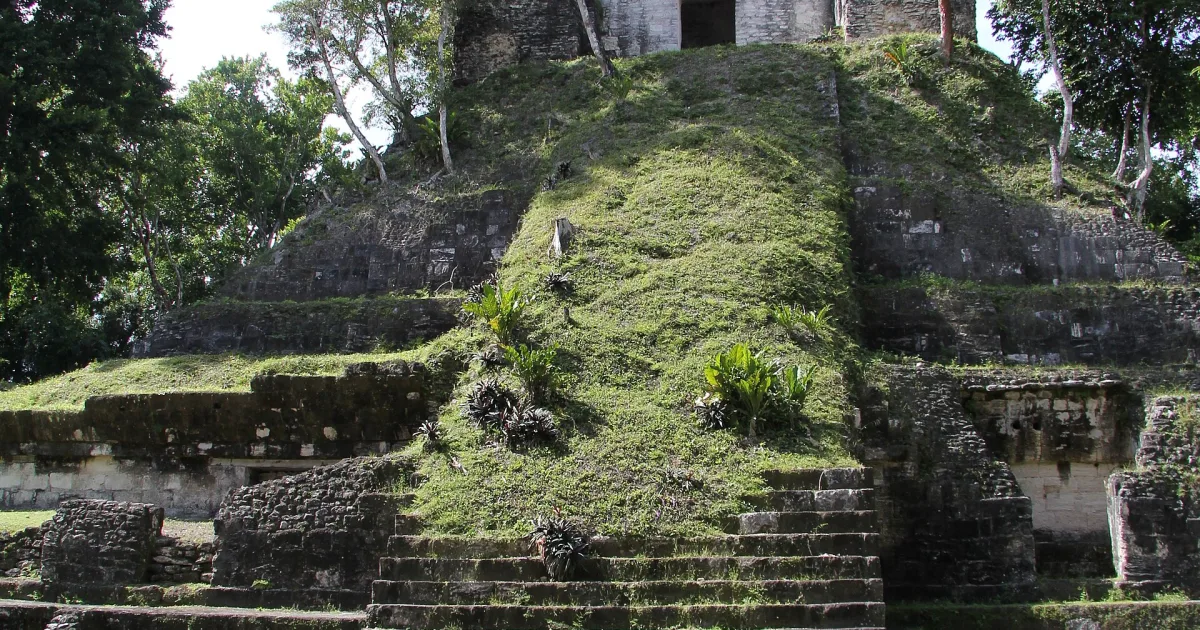 Yaxhá, Guatemala: guía para visitar el sitio maya junto a la laguna, imagen de contexto