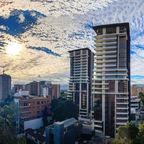 Edificios residenciales y comerciales de la zona 14 de Guatemala