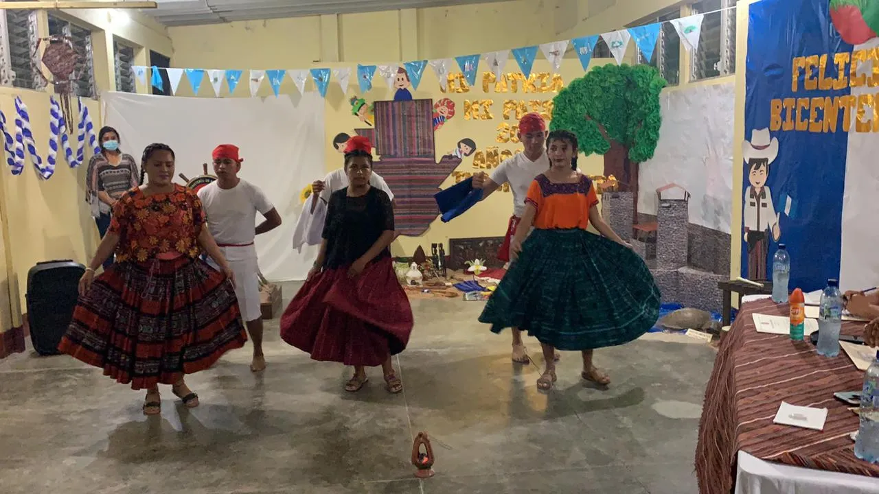 Estudiantes de PEISOL realizan concurso artístico cívico