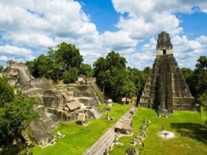 Parque Nacional Ruinas de Tikal en Petén