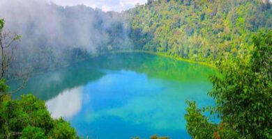 Volcán y Laguna de Chicabal en Quetzaltenango