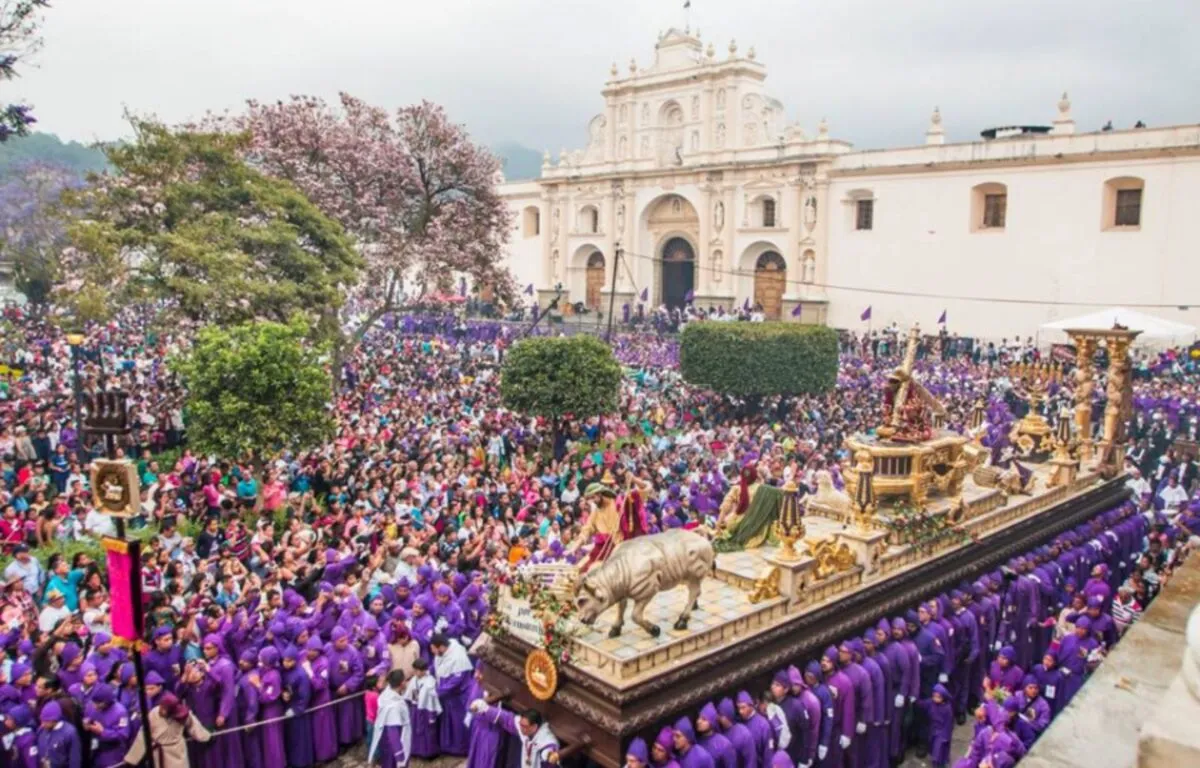Raíces Devotas El Comienzo de las Procesiones de Semana Santa en Guatemala