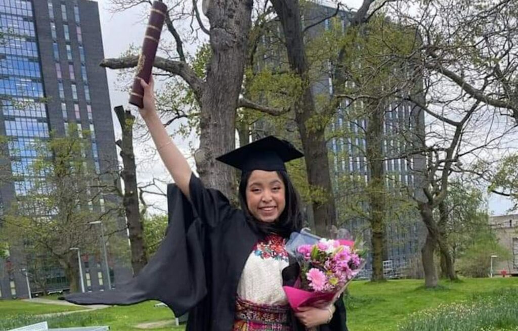 Felicitaciones y Reconocimientos a Julia Alejandra Pérez Santisteban