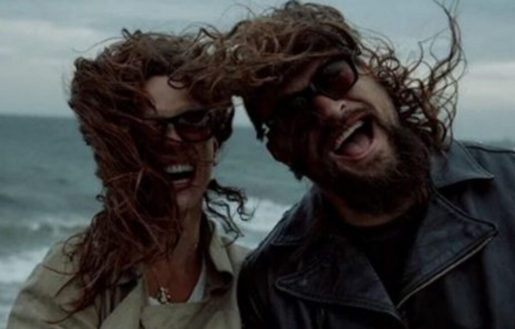 El Romance de Adria Arjona y Jason Momoa