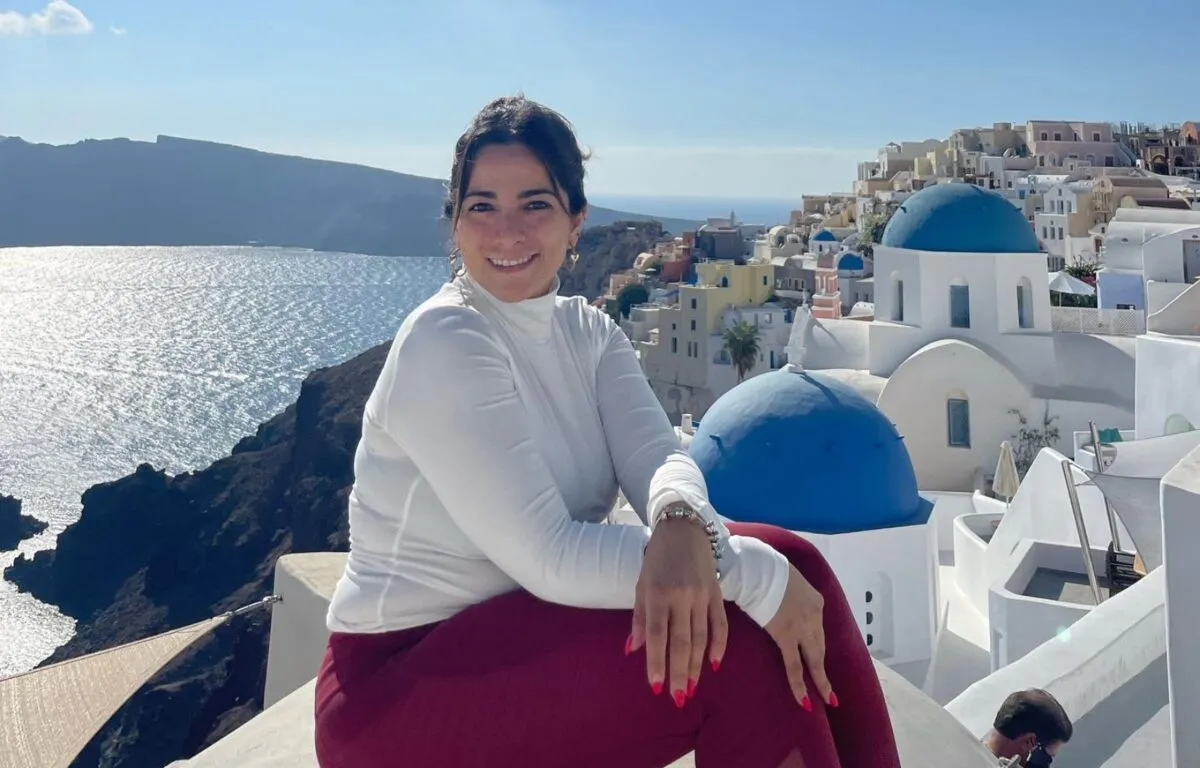 El Inicio de su Viaje Literario Niky Moliviatis