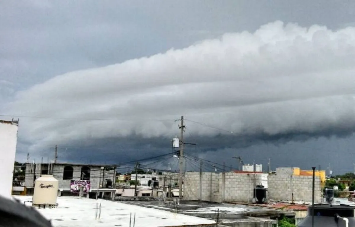 Impacto en México Preparativos y Prevenciones desplazamiento hacia la Costa Noreste de México