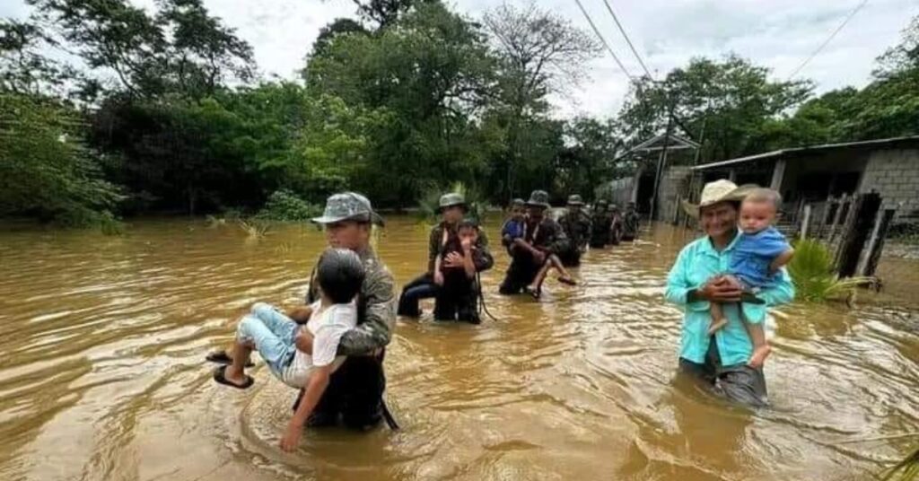 Fuertes lluvias causaron inundaciones en viviendas