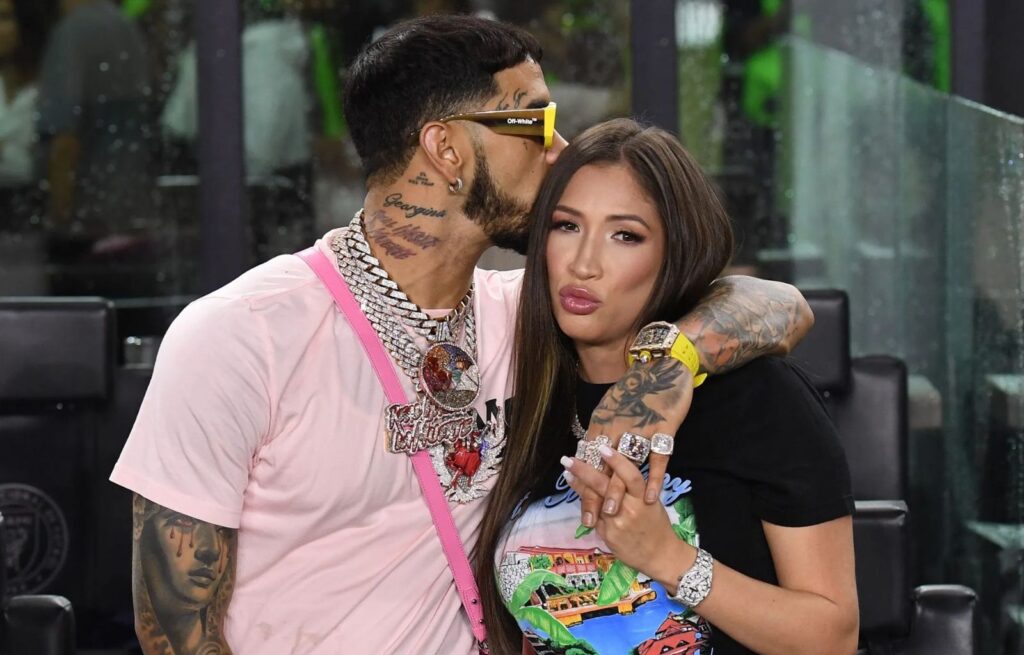 Nueva Relación con Laury Saavedra