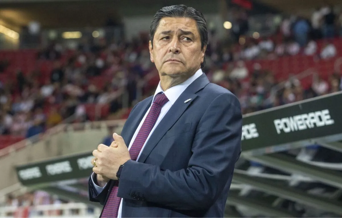 Posición de Liderazgo en el Grupo E por Luis Fernando Tena