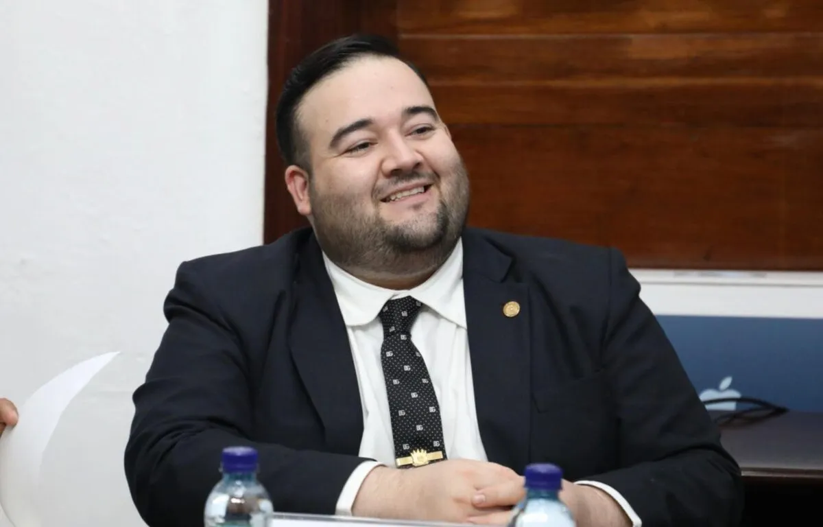 Detalles de la Iniciativa de Ley de Uso de Cemento Nacional