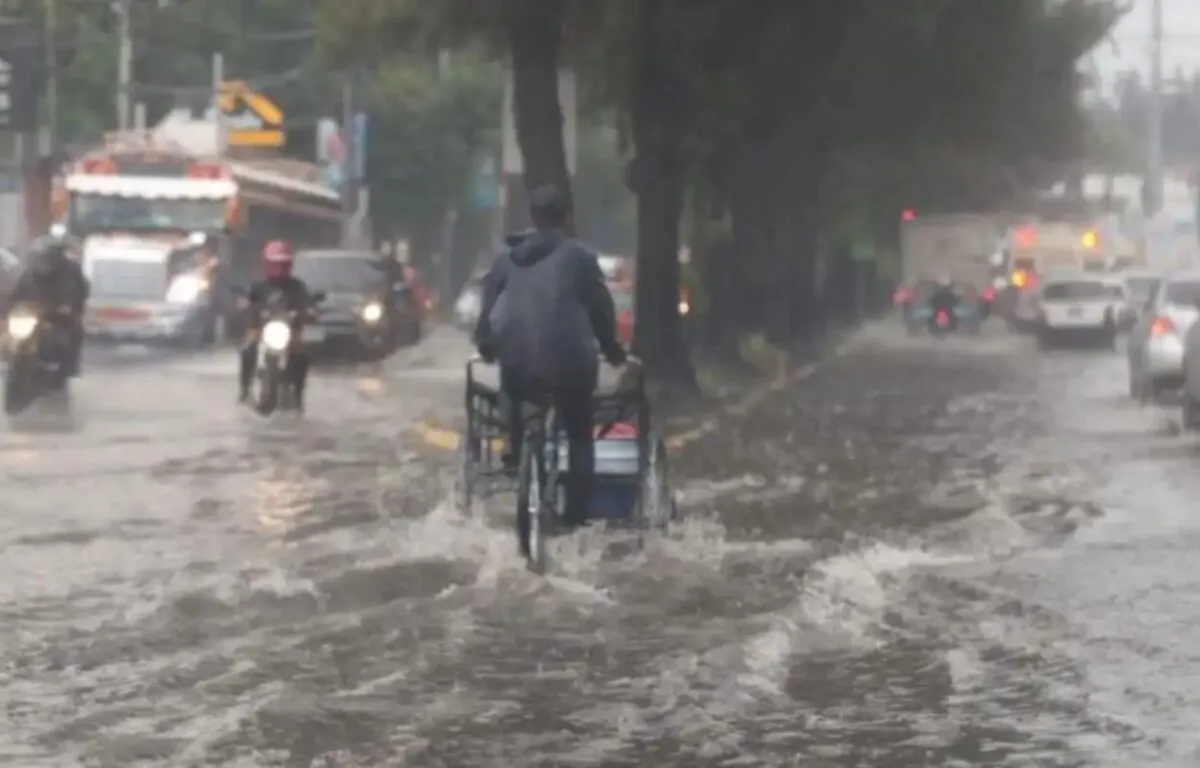 Desarrollo de Nubosidad y Lluvias Vespertinas