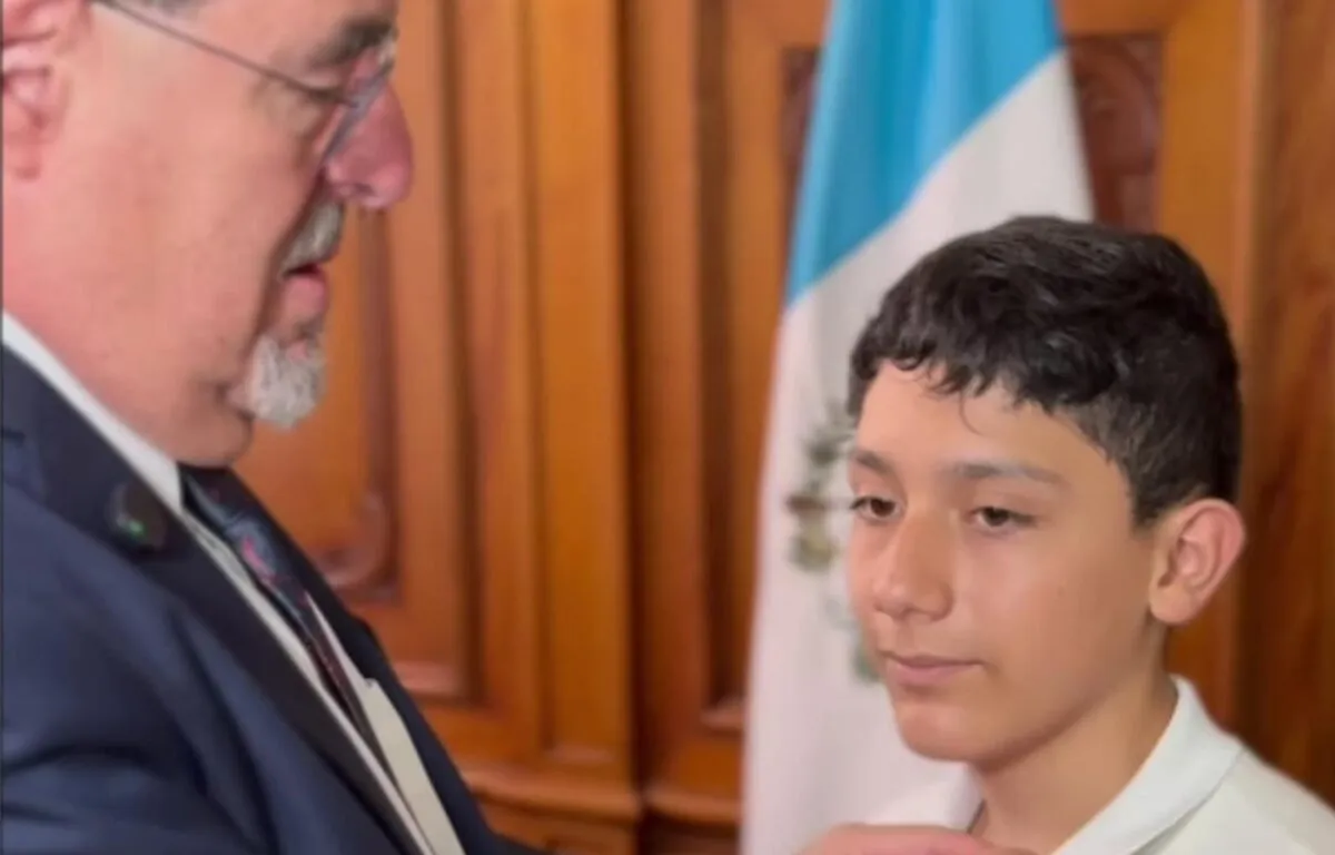 El Reconocimiento Presidencial a Santiago Martínez por su Hazaña Matemática