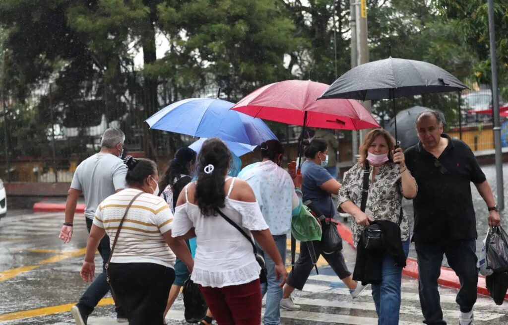 Riesgo de Tormentas Severas en Áreas Montañosas y Volcánicas