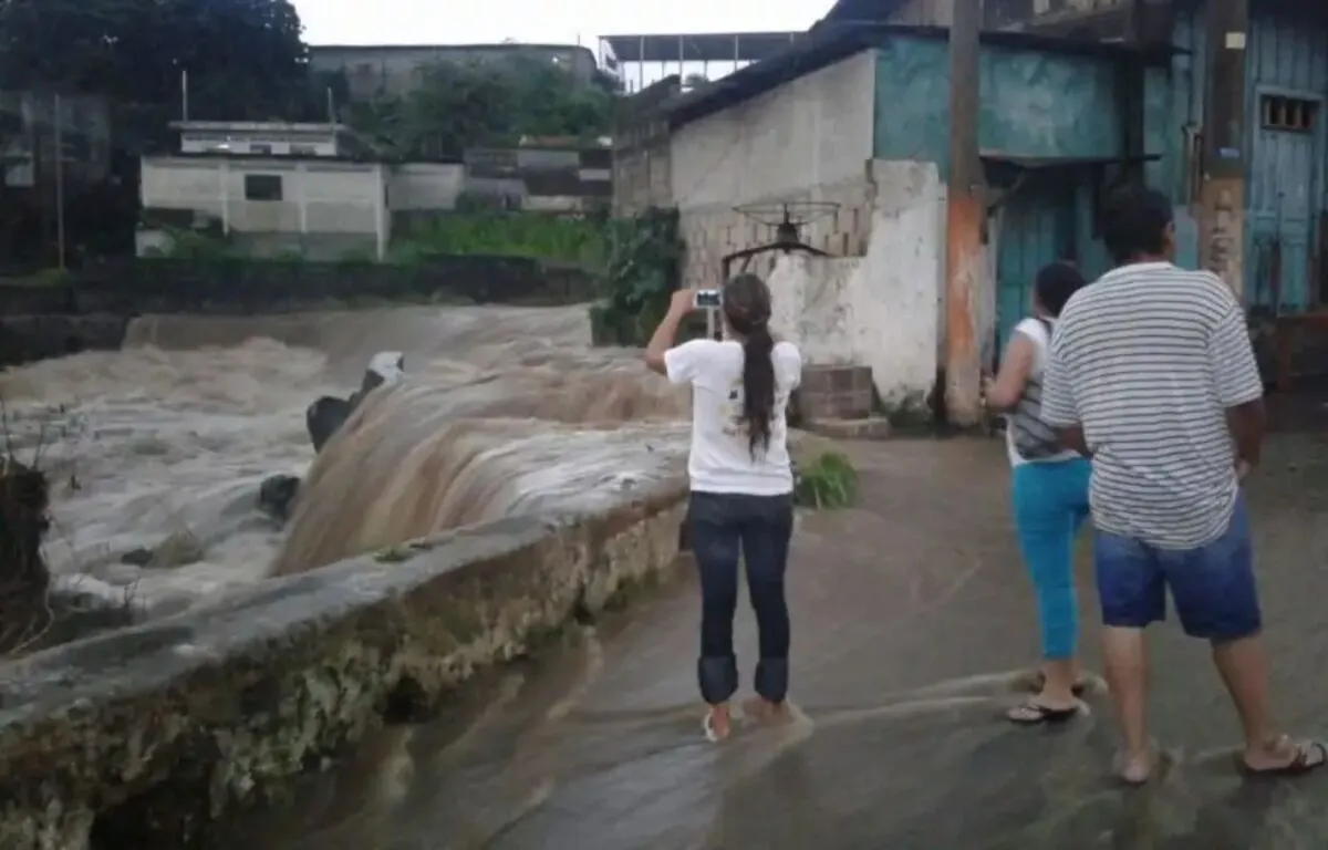 Desbordamiento del Río Mazate y Bloqueo de la Ruta al Pacífico
