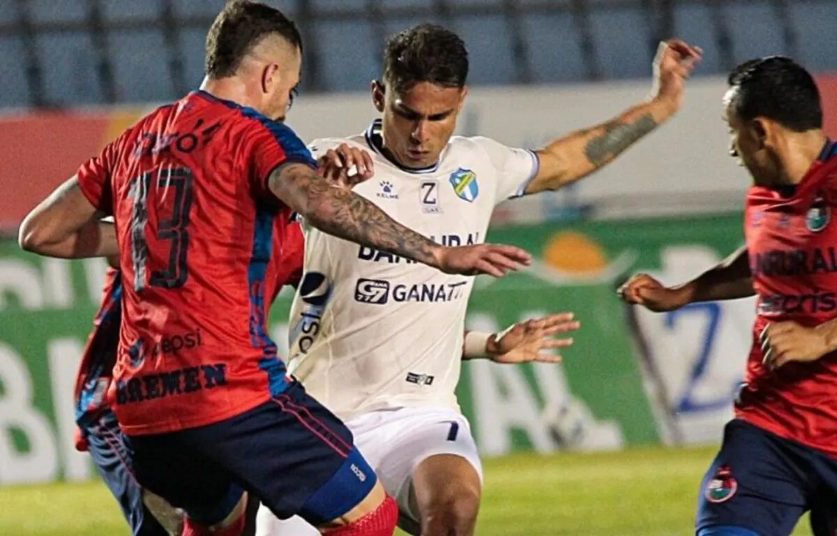 El gol número uno y los cuartos de final de la Copa Centroamericana