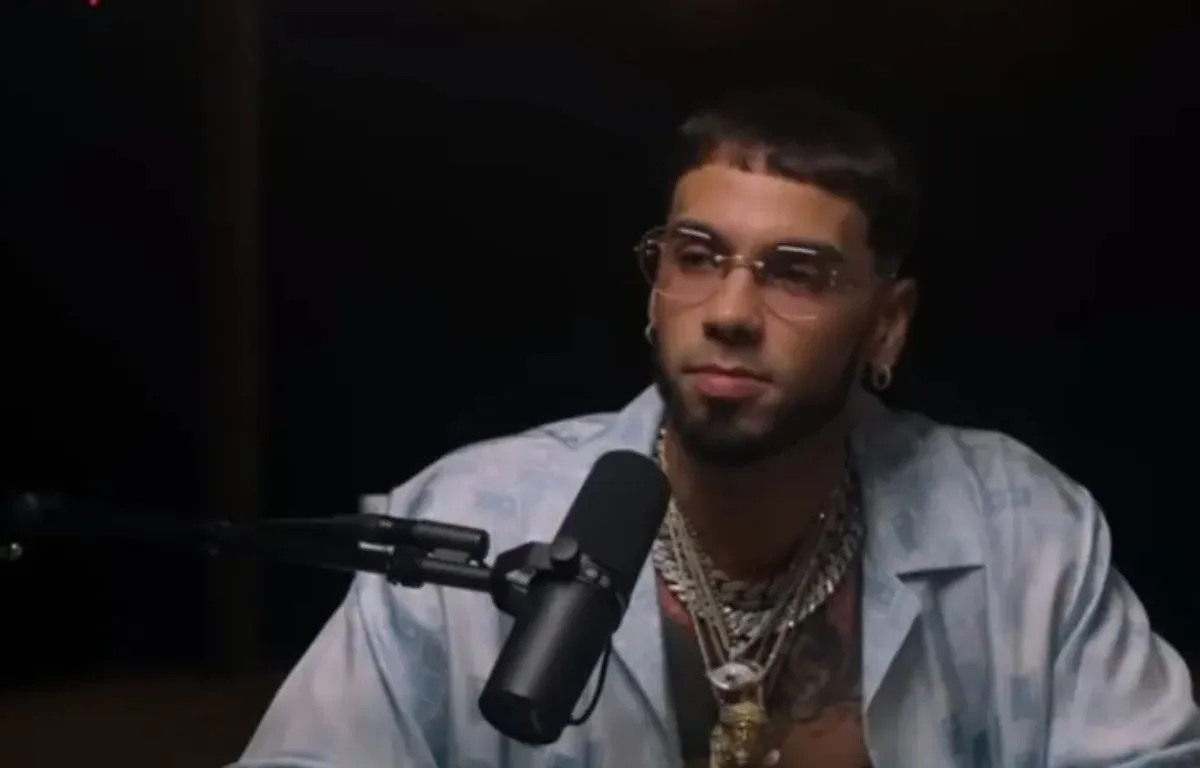 Anuel y su Relación Pasada con Karol G Una Historia que Resuena en Medellín