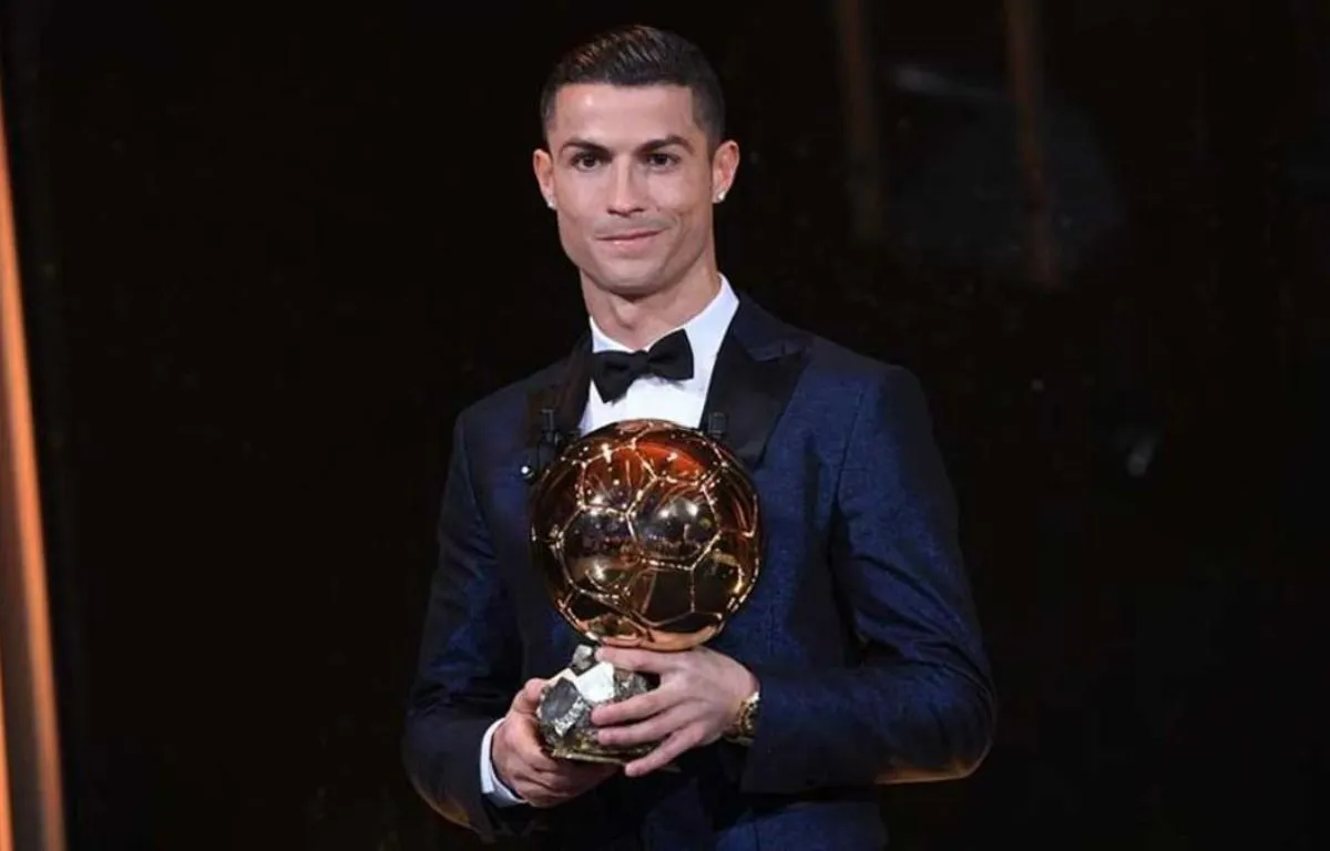 Cristiano Ronaldo Una Leyenda de los Ganadores del Balón de Oro con 5 Balones de Oro