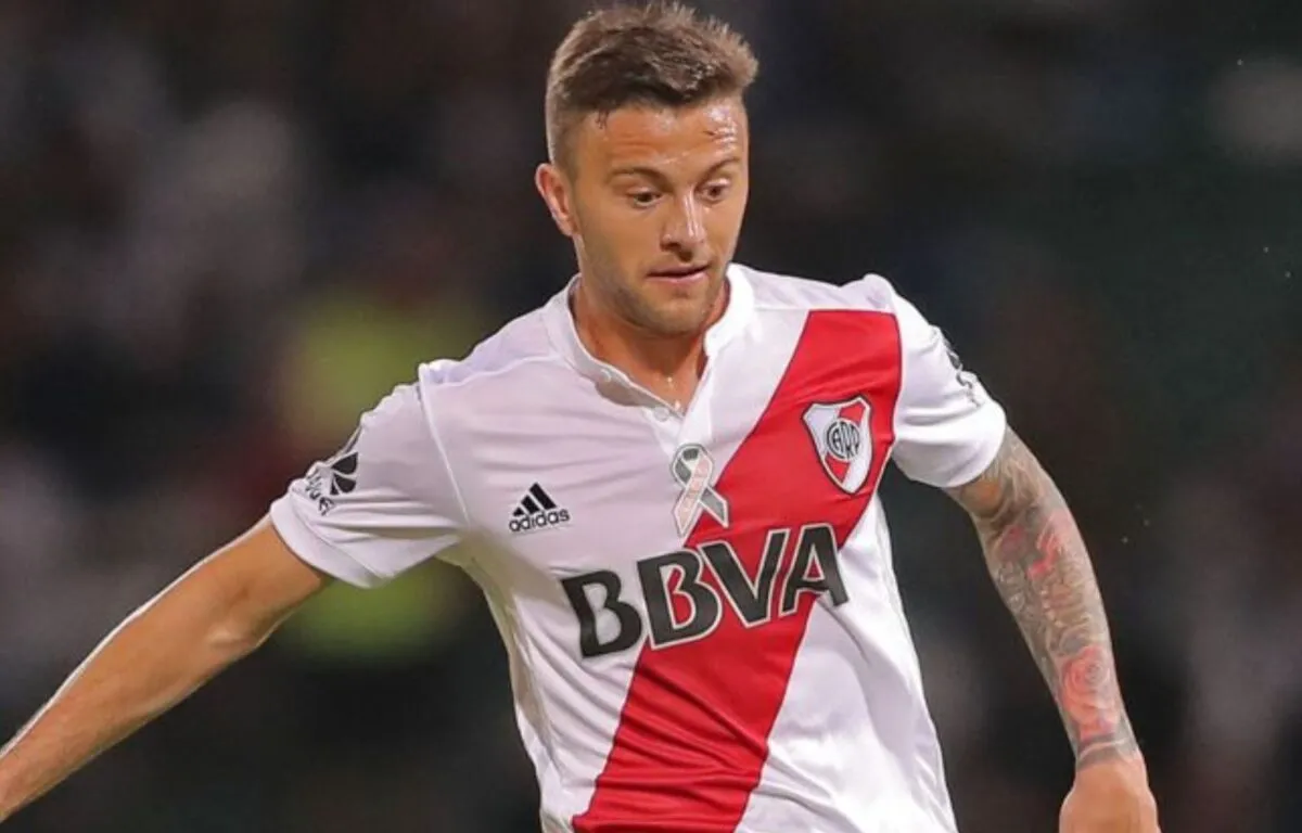 Un Campeón Argentino para Reforzar a Comunicaciones