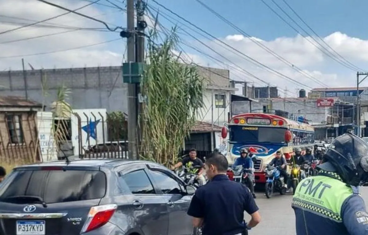 ¿Tránsito Paralizado en la Calzada San Juan Otra Vez Esto Es Lo Que Se Sabe