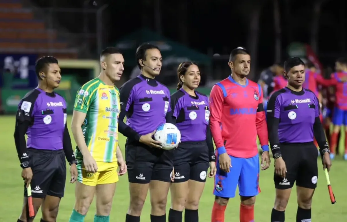 Incidentes en el partido entre Xinabajul y Municipal