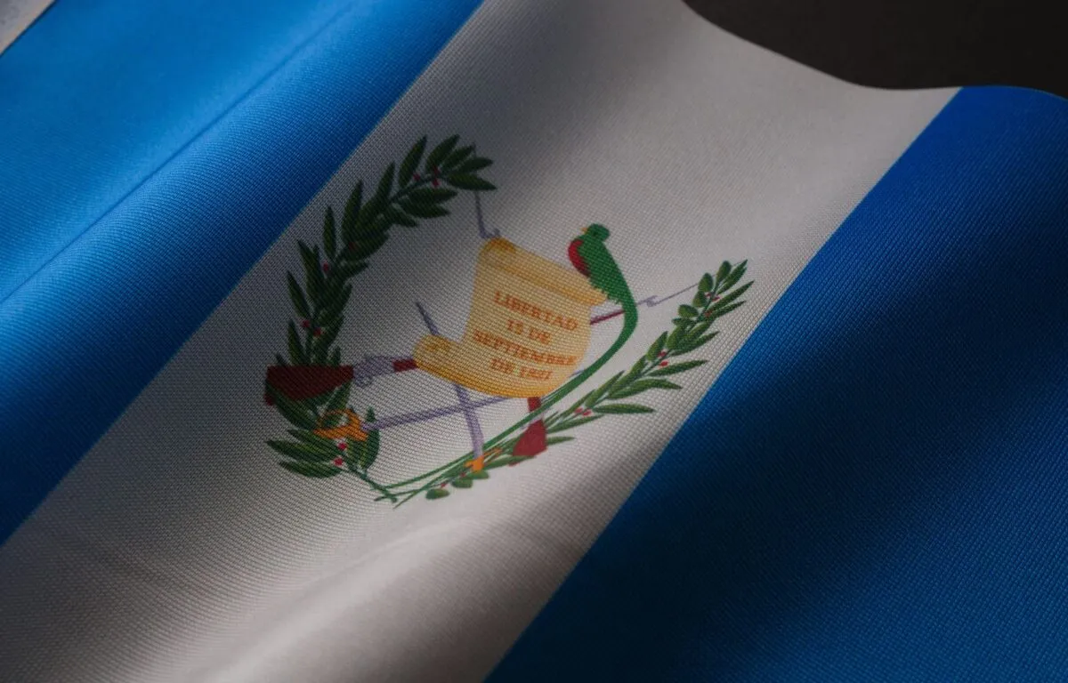 ¿Cuándo se celebra la Jura a la Bandera de Guatemala