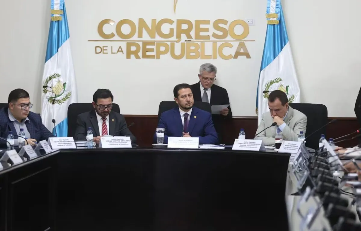Aumento Salarial de Diputados en Guatemala Genera Rechazo y Señalamientos de Opacidad