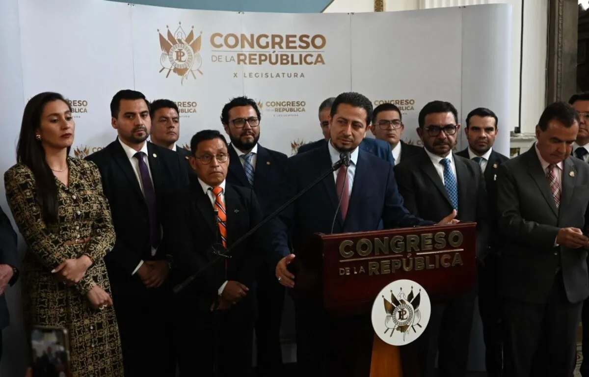 Propuesta para derogar el aumento salarial, rechazo al incremento aprobado