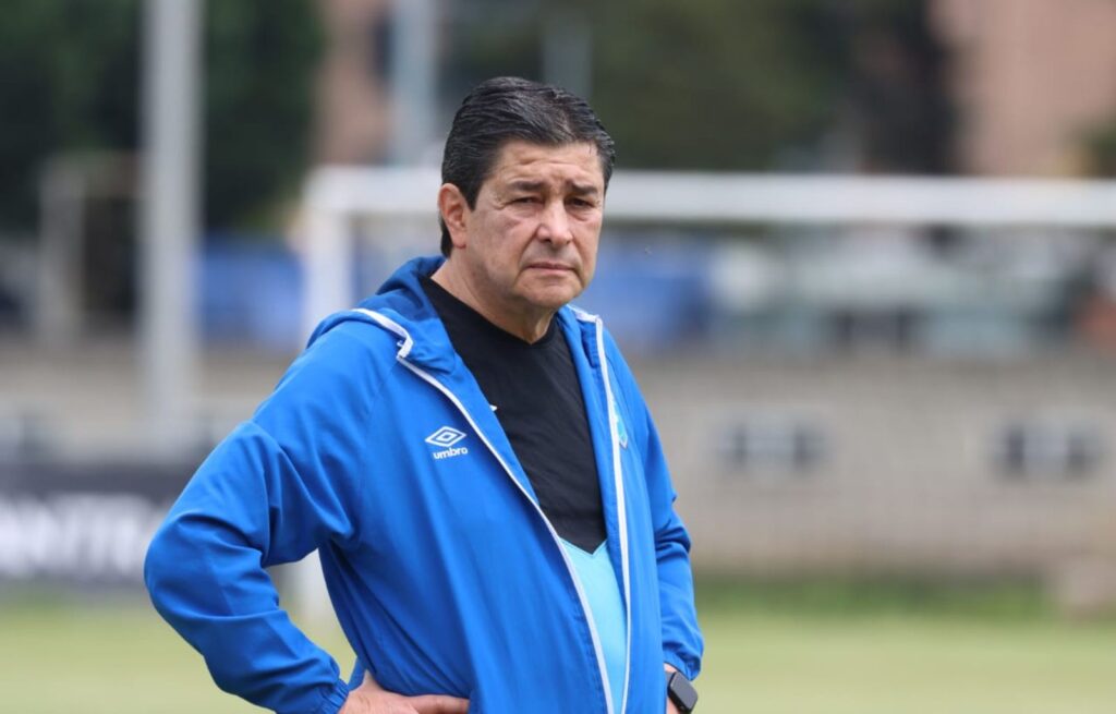 Luis Fernando Tena Un Nuevo Horizonte para la Bicolor