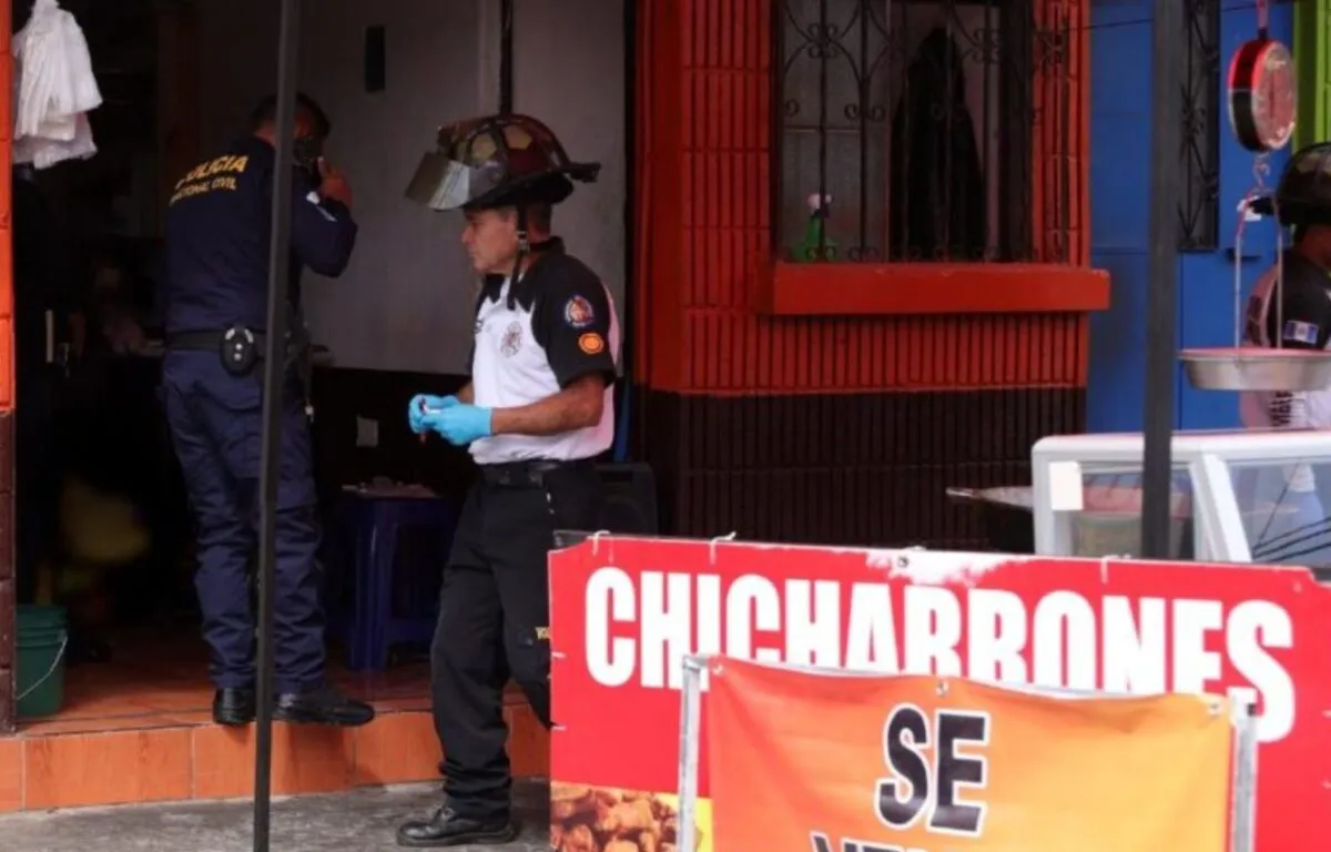 Ataque armado en chicharronería de la colonia Roosevelt deja un muerto y un herido