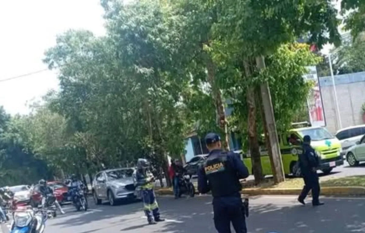 Ataque en zona 16 conductor repele asalto y deja herido a presunto delincuente