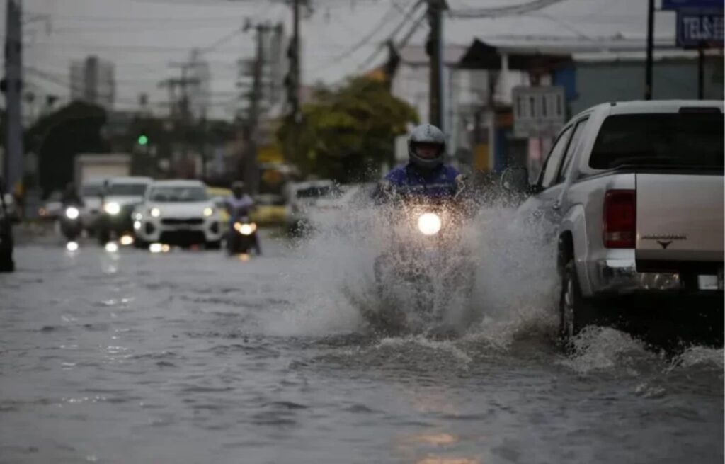 Lluvias y actividad eléctrica marcarán el clima en Guatemala esta semana de mayo
