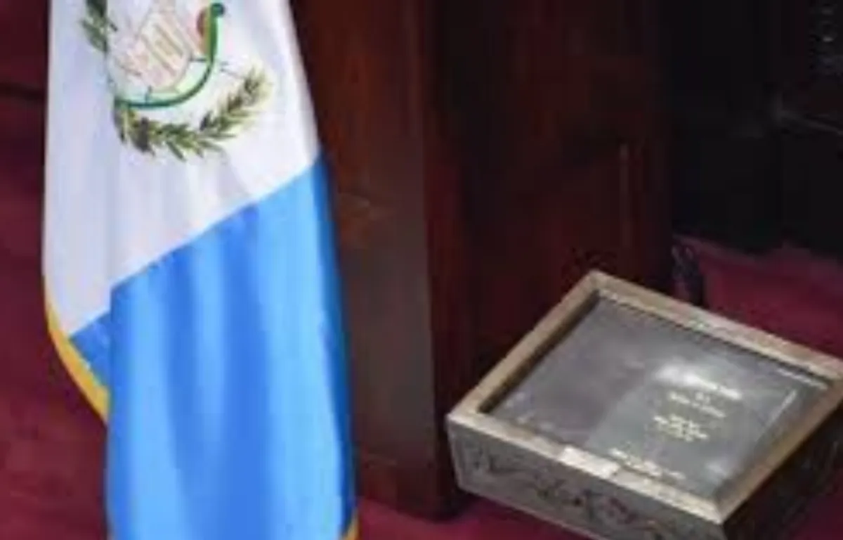Presidente Bernardo Arévalo reafirma su compromiso con la defensa de la Constitución de Guatemala