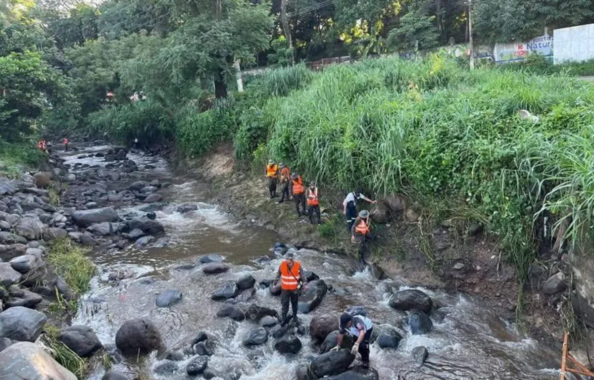 Joselin Zapata sigue desaparecida la búsqueda continúa tras ser arrastrada por el río Pacaya