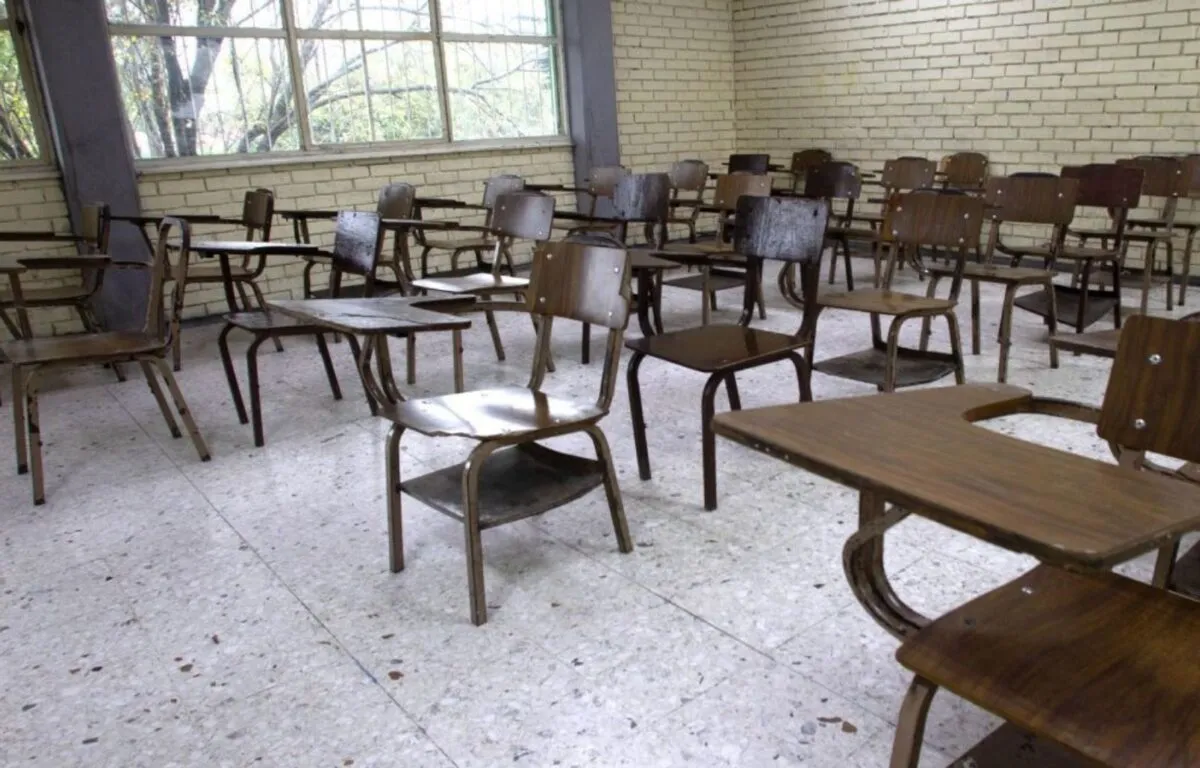 Mineduc suspende clases en 39 escuelas por actividad del volcán de Fuego