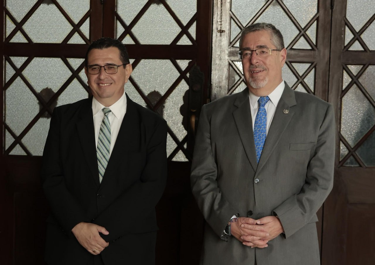 Arévalo designa a García Luna como fiscal mientras el Congreso frena ley antilavado
