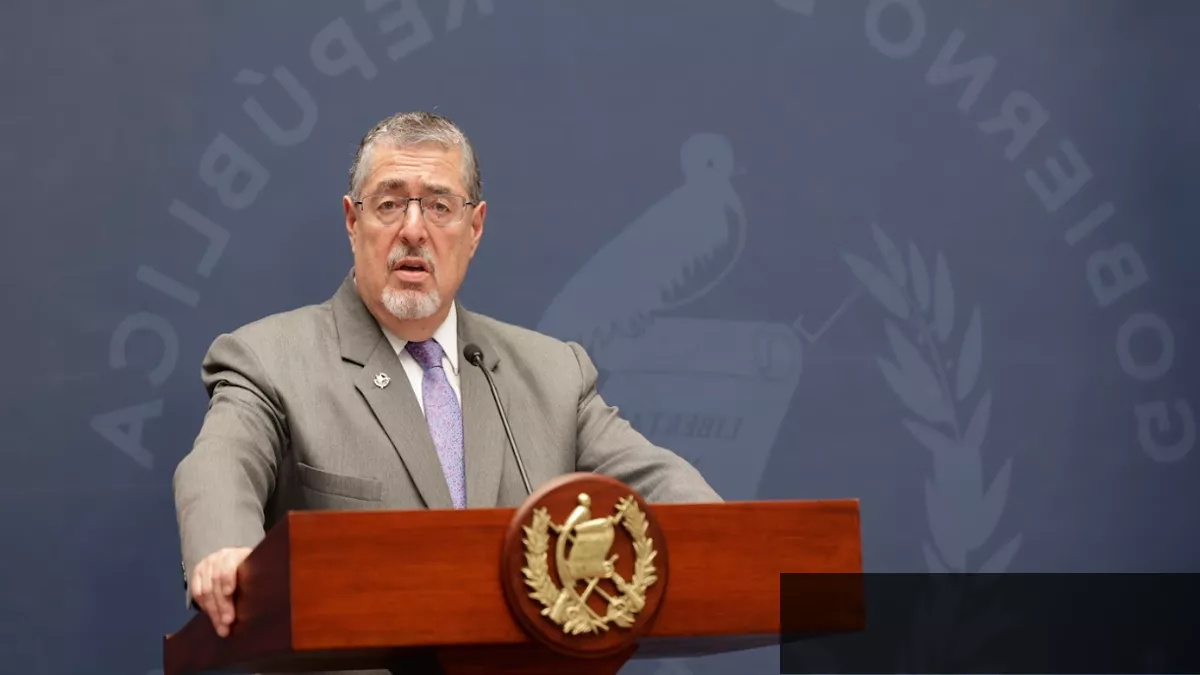 Presidente Bernardo Arévalo durante la ronda de prensa sobre los cambios en el Ministerio Público