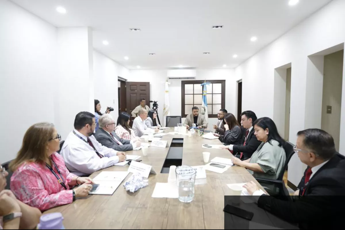 Reunión de fiscalización del Hospital Nacional de Amatitlán