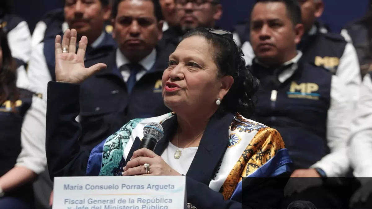 Consuelo Porras presenta su último informe de gestión con cifras y defensa de su legado