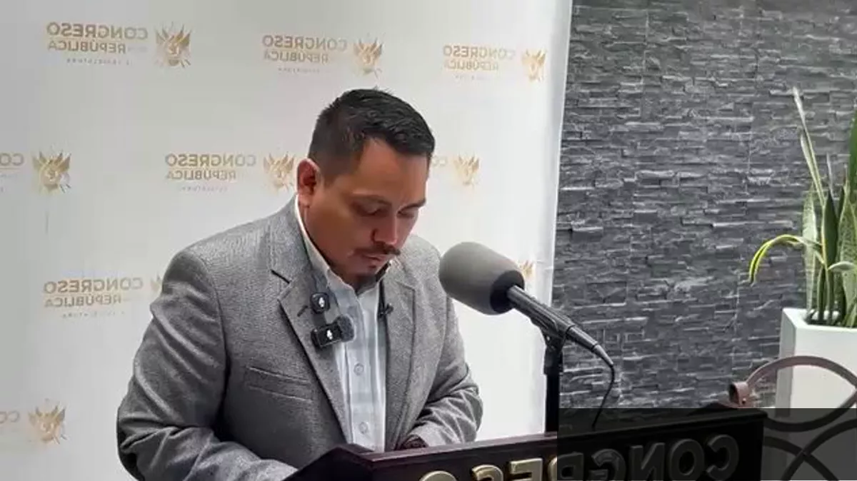 Diputado José Chic durante su solicitud de transparencia salarial al Ministerio Público