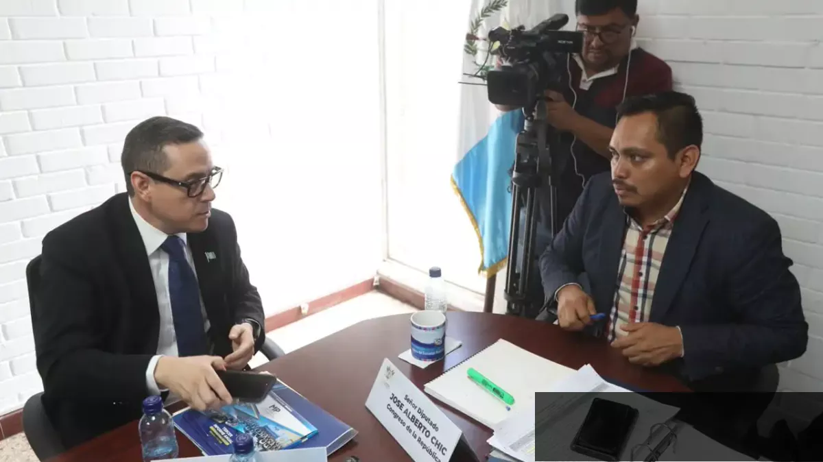 Diputado Chic exige al MP revelar salarios e indemnizaciones de Porras y exfuncionarios