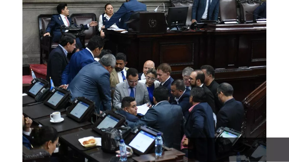 Sesión plenaria del Congreso con discusión de enmiendas a la ley antilavado