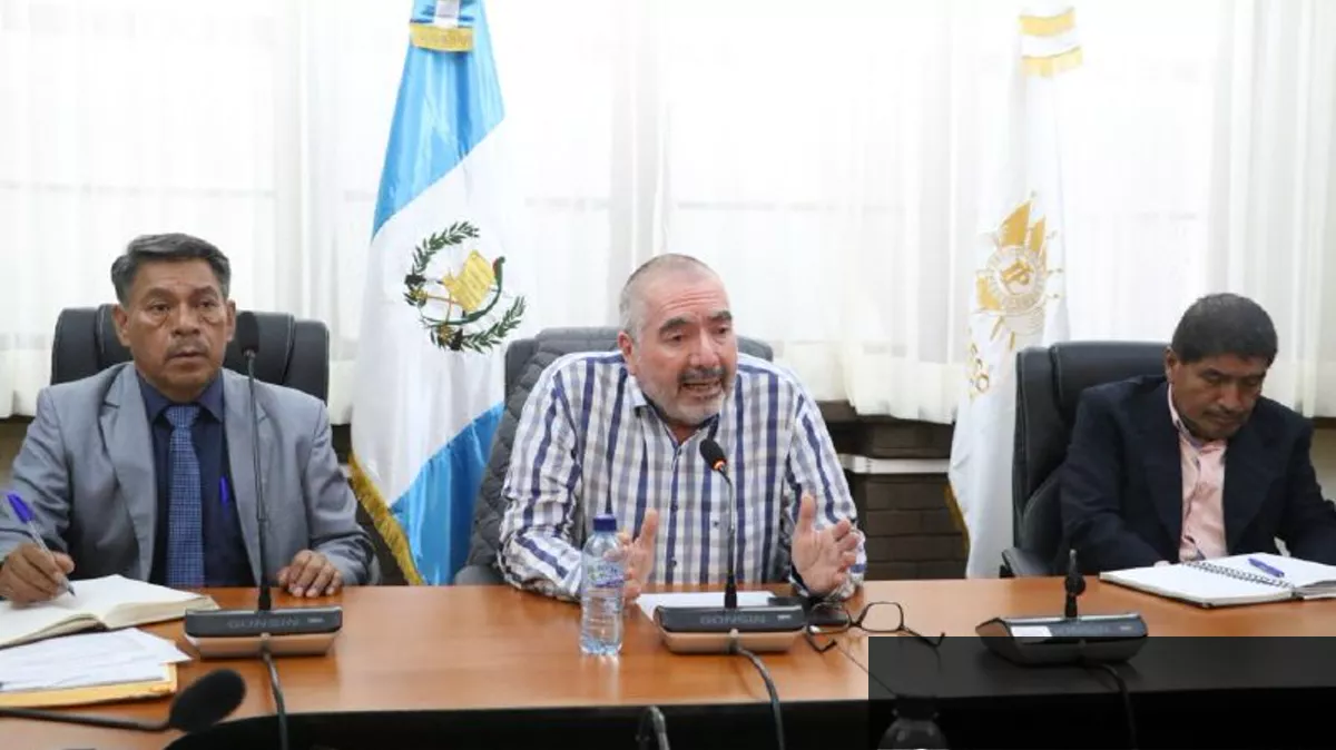Congreso Analiza Reforma al Escalafón Magisterial con Bonificaciones de Hasta Q2,800